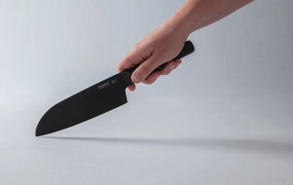 BergHOFF Ron Titan Santoku Knife 16cm - Titanium Coating 6 BergHOFF Ron Titan Santoku Knife 16cm - Titanium Coating - Image 4