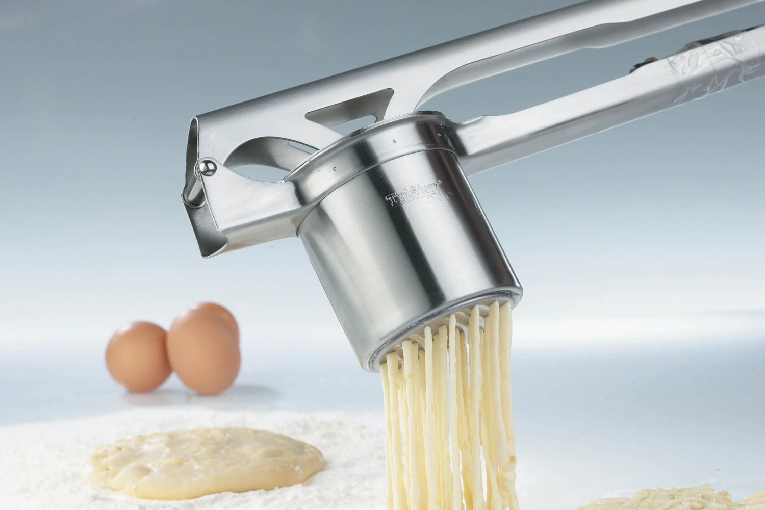 Gefu TRI STAR® Potato And Spaetzle Press With 3 Discs 4 Gefu TRI STAR® Potato And Spaetzle Press With 3 Discs - Image 2