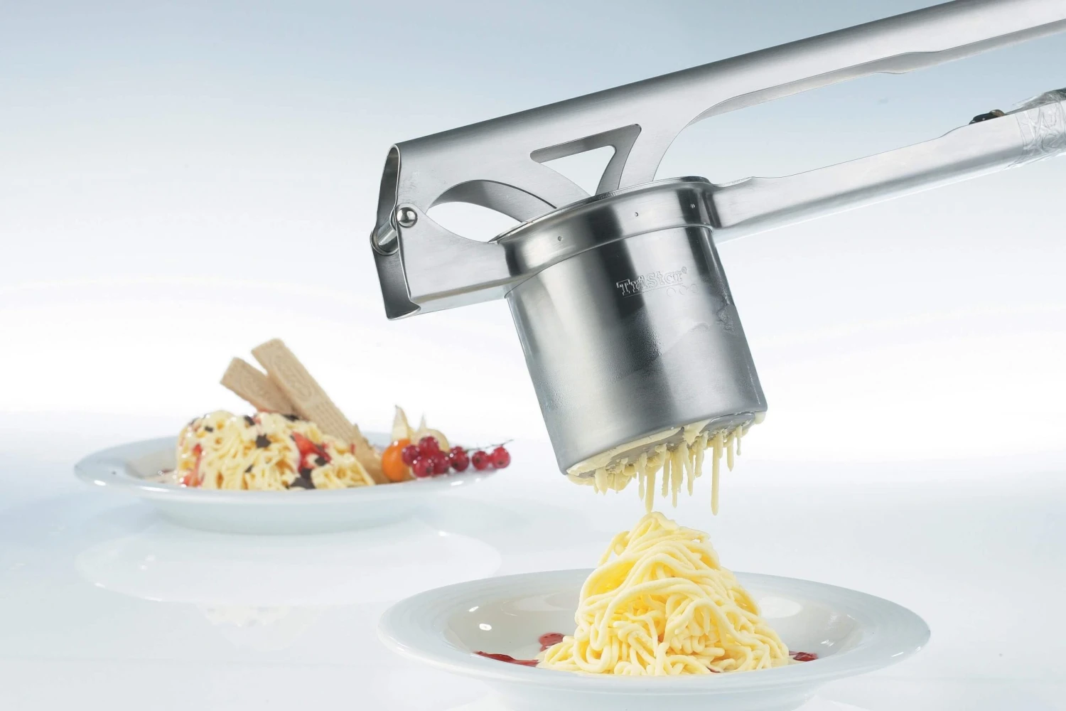 Gefu TRI STAR® Potato And Spaetzle Press With 3 Discs 5 Gefu TRI STAR® Potato And Spaetzle Press With 3 Discs - Image 3