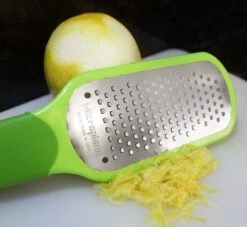 Microplane 3-in-1 Ultimate Citrus Tool, Green Colour 8 Microplane 3-in-1 Ultimate Citrus Tool, Green Colour -BladePro Store microplane 3 in 1 ultimate citrus tool green colour 2