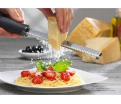 Microplane Premium Zester-Grater , Stainless Steel Blade And Black Handle 8 Microplane Premium Zester-Grater , Stainless Steel Blade And Black Handle -BladePro Store microplane premium zester grater blade black handle 1